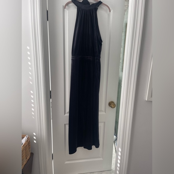 A New Day Velour Velvet Halter Neck Wide Leg Jumpsuit Pockets Black Size XXL NWT - Picture 3 of 9
